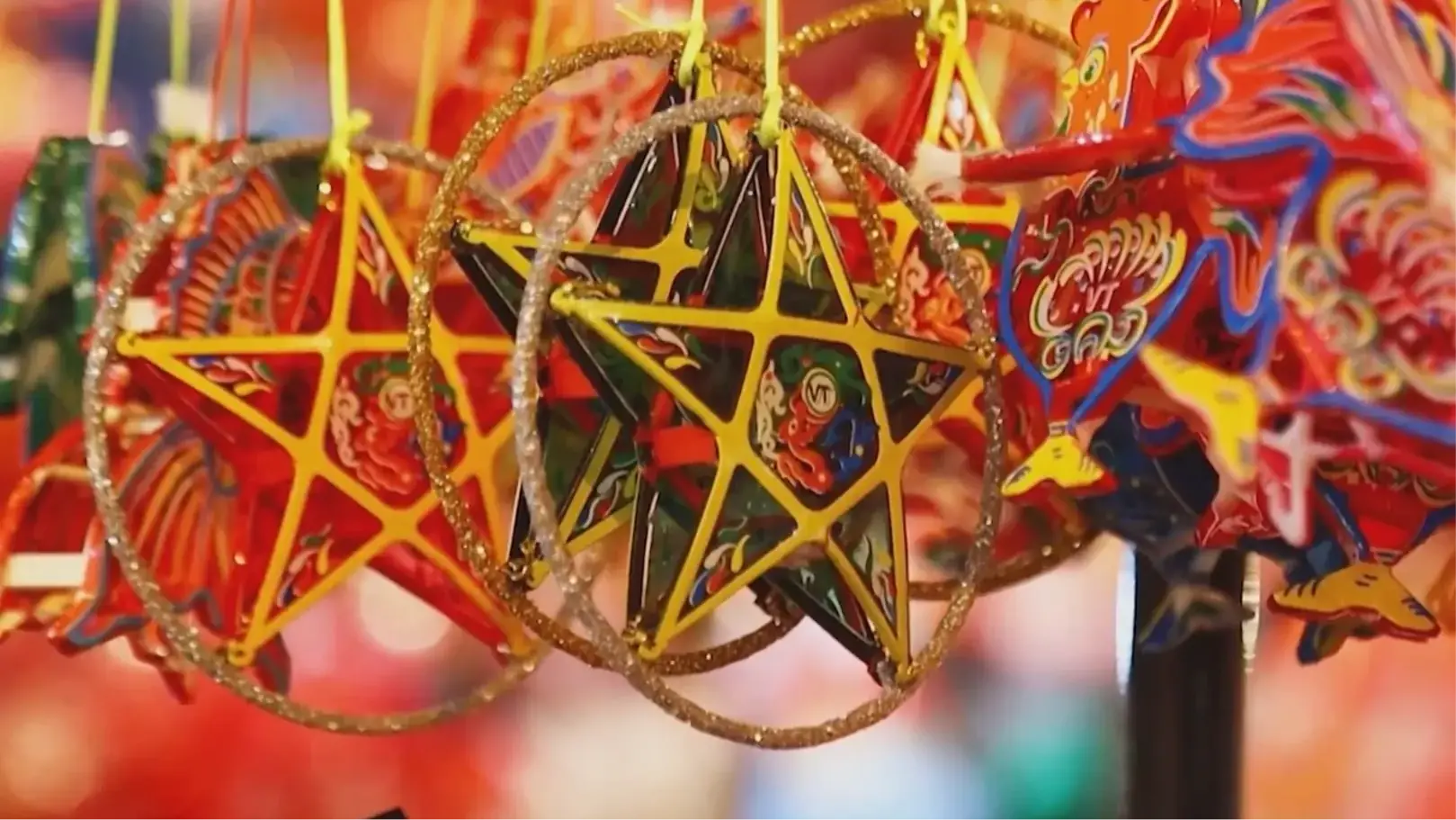 Phố Hàng Mã rộn ràng đón Trung thu